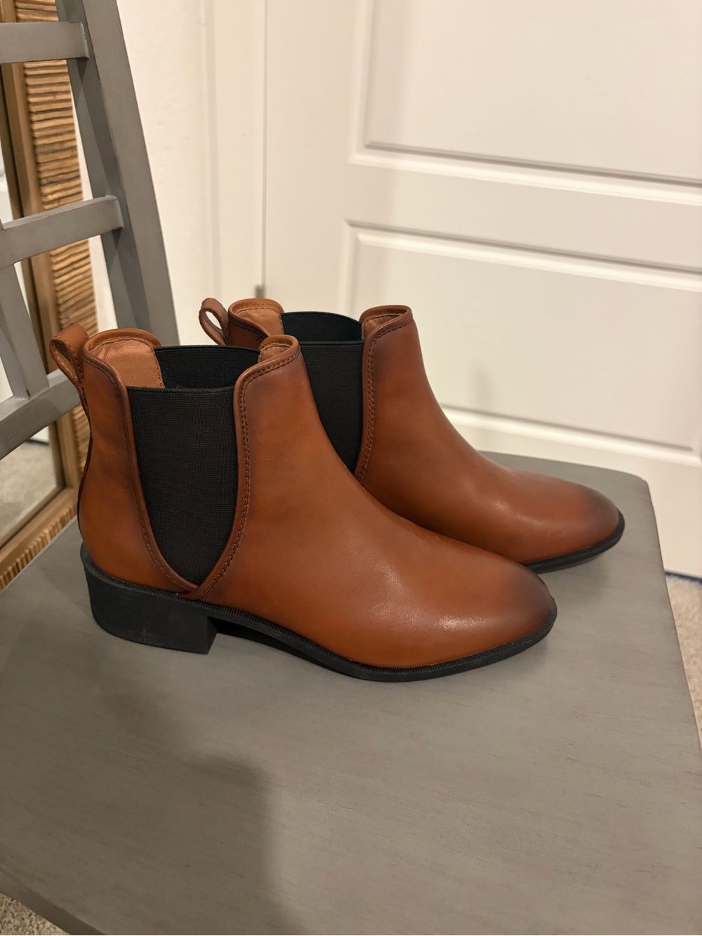 Steve Madden brown Leather Chelsea Ankle Boots